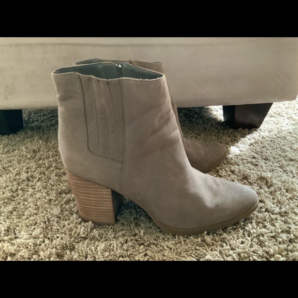 Light brown booties